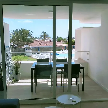 Tamaran 208 Apartment