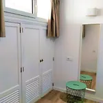 Tamaran 208